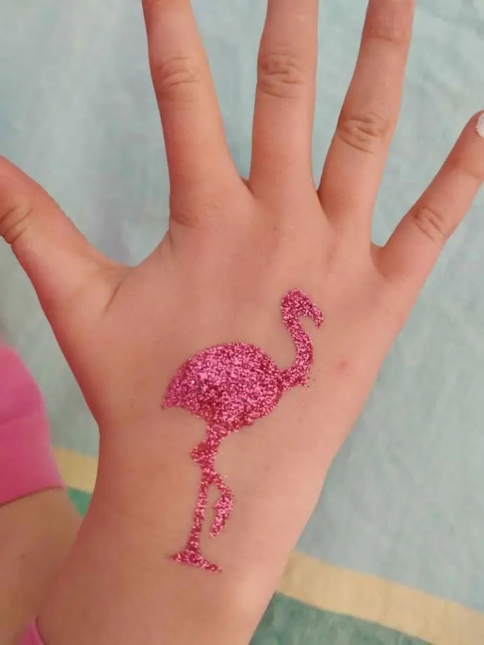 tatouages à paillettes éphémères sainte reine de bretagne 44160